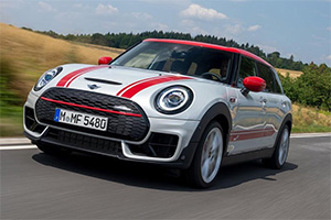 С���˶��γ�ƴͼ